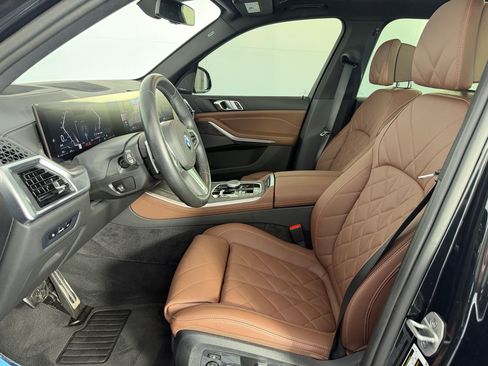 Used 2024 BMW X5 sDrive40i w/ M Sport Package RWD image 5
