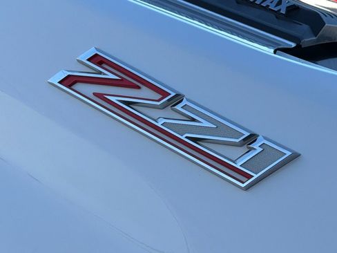 Used 2023 Chevrolet Silverado 2500 LT w/ Convenience Package image 5