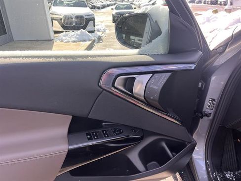 New 2026 BMW X3 xDrive30 w/ Premium Package image 8