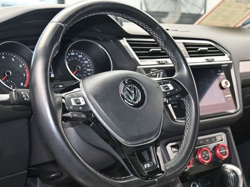 Used 2020 Volkswagen Tiguan SE R-Line image 15