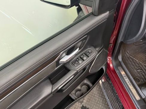 Used 2022 RAM 1500 Laramie AWD/4WD image 17