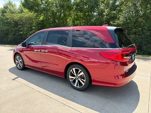 Used 2022 Honda Odyssey Touring image 3