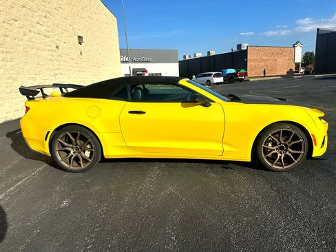 Used 2017 Chevrolet Camaro SS image 6