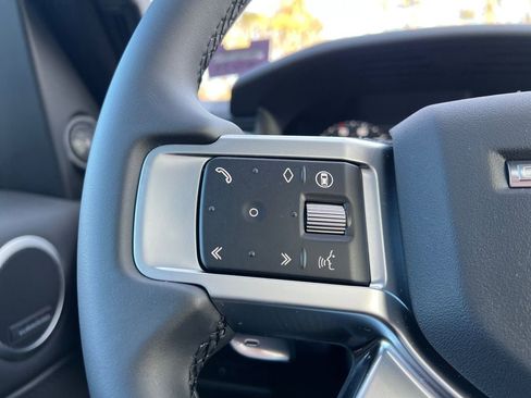 New 2025 Land Rover Discovery Dynamic SE AWD/4WD image 15