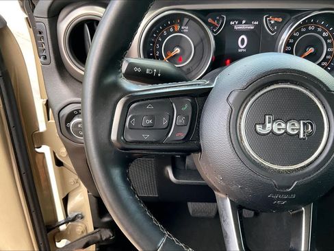 Used 2020 Jeep Gladiator Sport w/ Quick Order Package 24S AWD/4WD image 22
