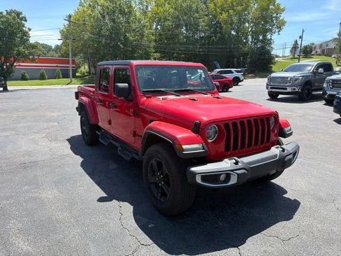 Used 2022 Jeep Gladiator Sport AWD/4WD image 3