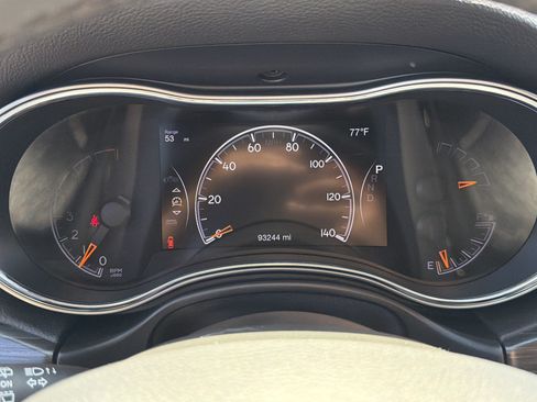Used 2019 Jeep Grand Cherokee Limited AWD/4WD image 20