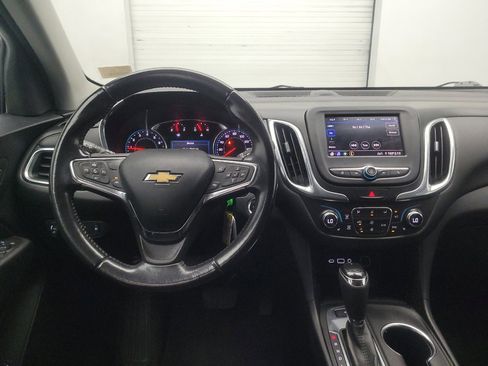 Used 2021 Chevrolet Equinox LT w/ Driver Convenience Package AWD/4WD image 22