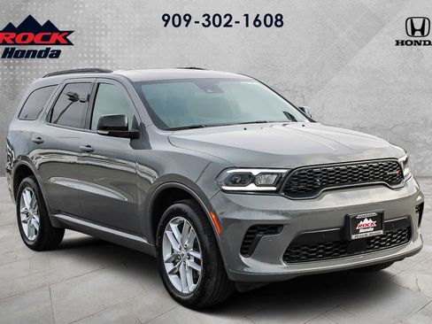 Used 2025 Dodge Durango GT image 3