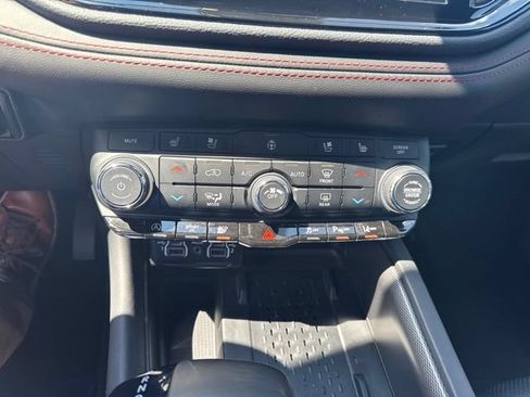 Used 2026 Dodge Durango GT AWD/4WD image 13