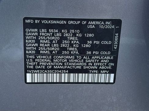 Used 2025 Volkswagen Atlas Cross Sport SE image 31