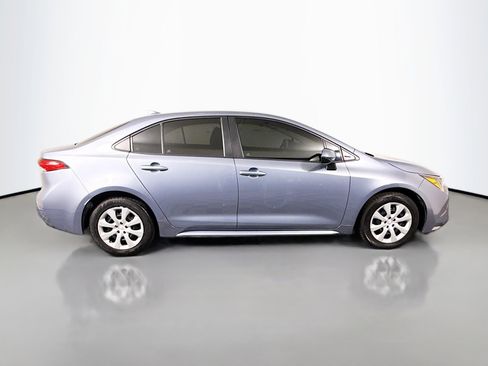 Used 2022 Toyota Corolla LE image 11