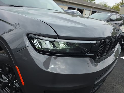 New 2025 Jeep Grand Cherokee L Altitude image 26