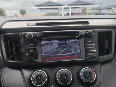 Used 2016 Toyota RAV4 LE image 27