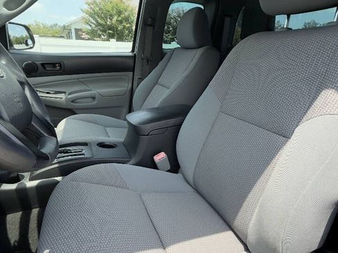 Used 2013 Toyota Tacoma 2WD Access Cab image 11