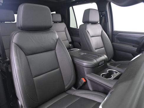 Used 2024 Chevrolet Tahoe Z71 w/ Luxury Package AWD/4WD image 26