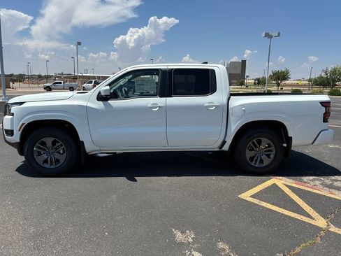 New 2026 Nissan Frontier SV w/ SV Convenience Package RWD image 3