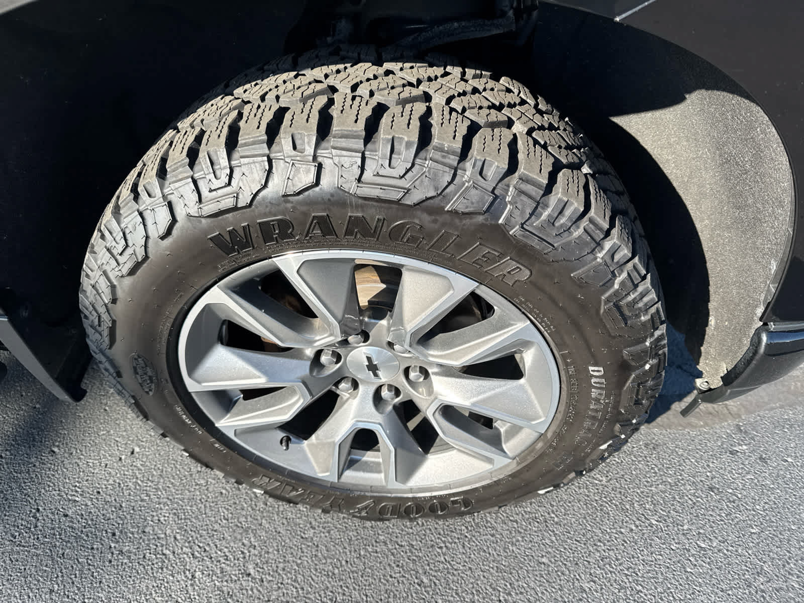 Certified 2021 Chevrolet Silverado 1500 RST w/ Z71 Off-Road Package AWD/4WD image 13