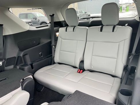 New 2026 Ford Explorer Active w/ Active Comfort Package AWD/4WD image 9