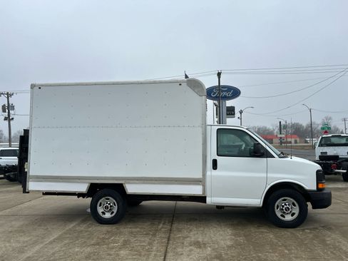 Used 2015 GMC Savana 3500 3500 Van 139 image 1