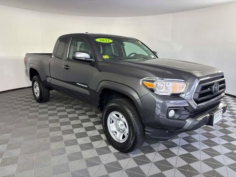 Used 2022 Toyota Tacoma SR5 RWD image 1