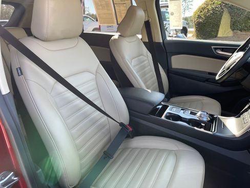 Used 2020 Ford Edge SEL w/ Convenience Package image 28