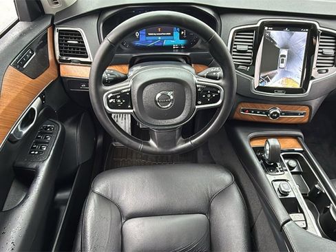 Certified 2024 Volvo XC90 T8 Plus w/ Protection Package Premier image 8