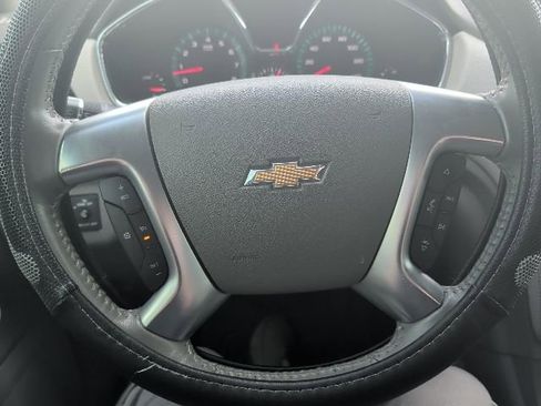 Used 2015 Chevrolet Traverse LT image 12