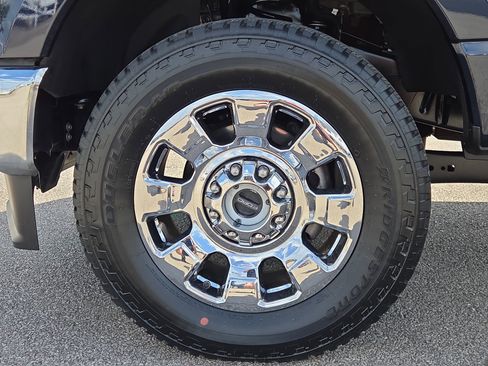 Used 2025 Ford F250 Lariat w/ Chrome Package AWD/4WD image 9