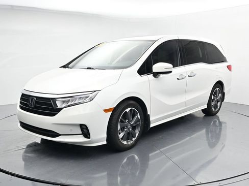 Used 2023 Honda Odyssey Elite image 4
