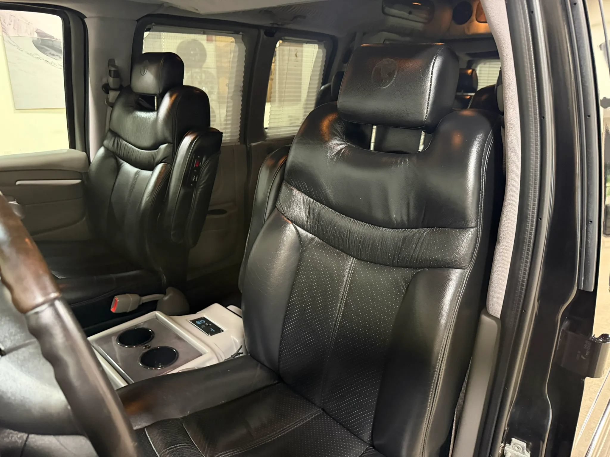 Used 2007 GMC Savana 1500 AWD w/ Preferred Equipment Group image 41