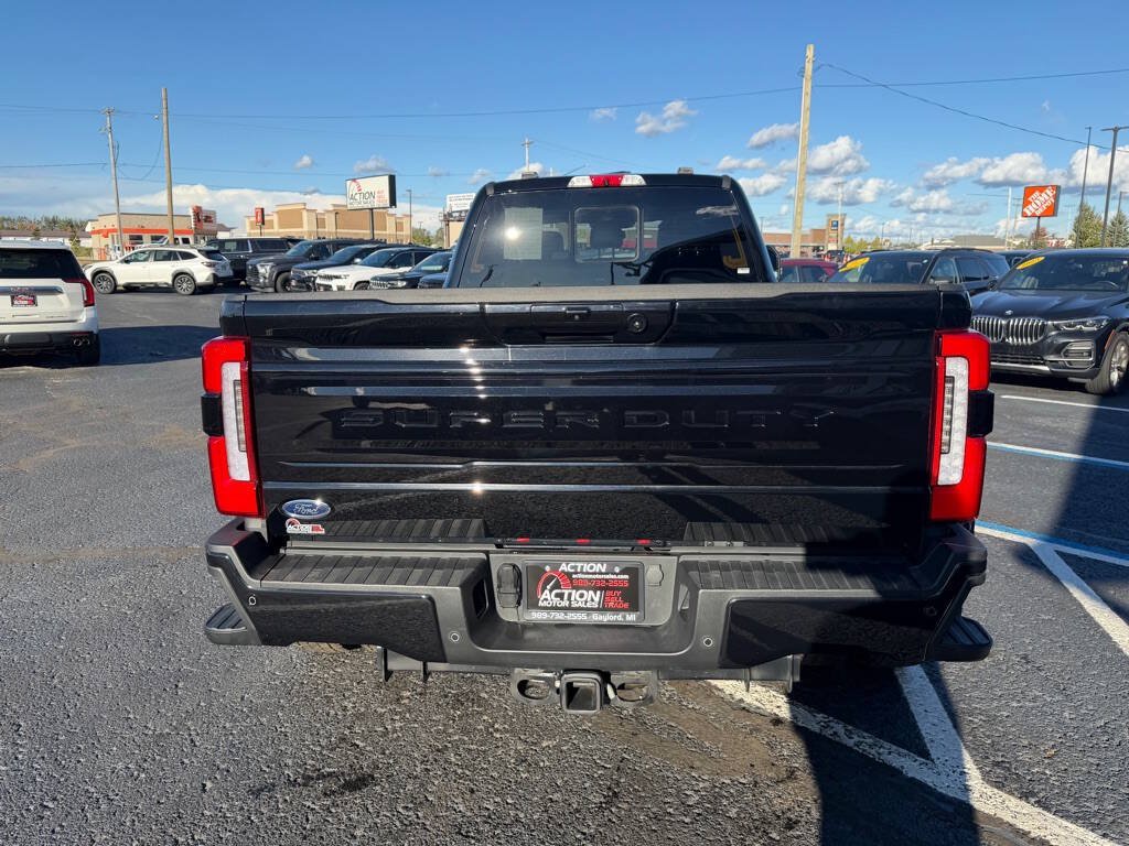 Used 2025 Ford F450 Platinum w/ FX4 Off-Road Package AWD/4WD image 4
