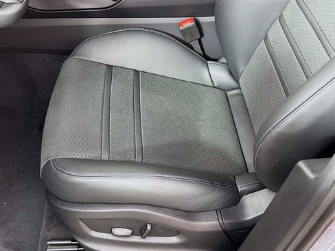 New 2025 Porsche Cayenne GTS image 15