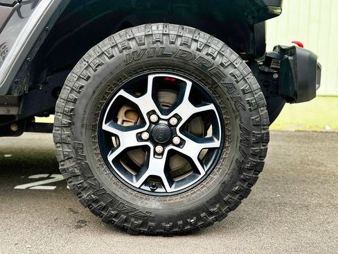 Used 2019 Jeep Wrangler Unlimited Rubicon AWD/4WD image 34