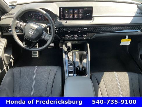 Used 2025 Honda Accord Sport image 38