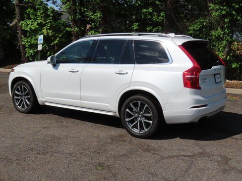 Used 2018 Volvo XC90 T6 Momentum w/ Convenience Package AWD/4WD image 2