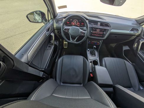 Used 2022 Volkswagen Tiguan SE R-Line FWD image 18