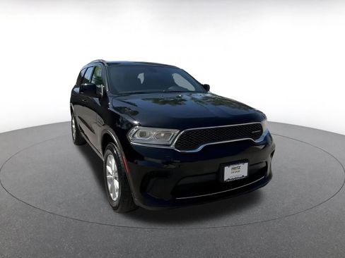 Used 2024 Dodge Durango SXT image 3