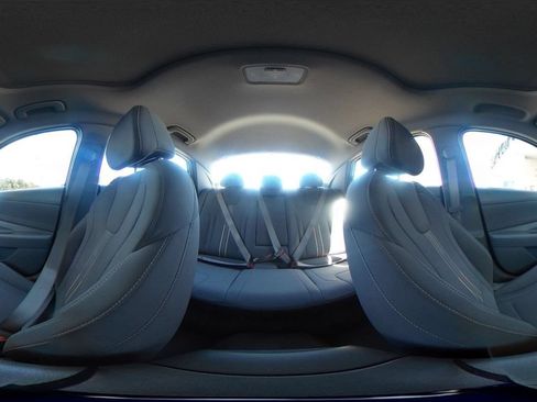 Used 2025 Hyundai Elantra SEL FWD image 39