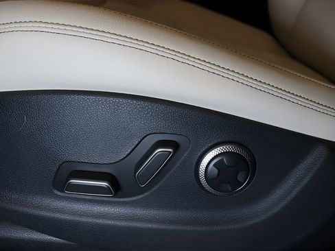 New 2026 Genesis GV70 2.5T Select image 9