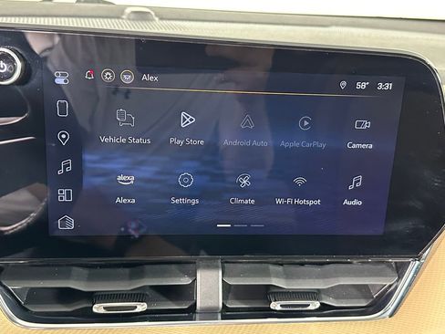 Used 2025 Chevrolet Equinox ACTIV w/ Safety and Technology Package AWD/4WD image 17