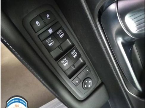 New 2026 Chrysler Voyager LX image 17