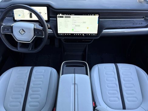 Used 2025 Rivian R1T Adventure image 17