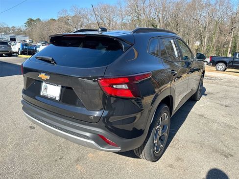 New 2026 Chevrolet Trax LT w/ Sunroof Package image 32