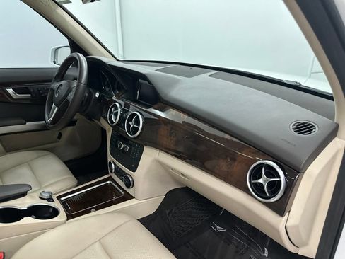 Used 2015 Mercedes-Benz GLK 350 2WD image 24
