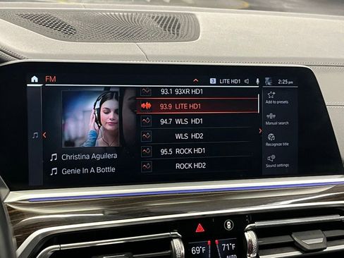 Used 2021 BMW X6 xDrive40i w/ M Sport Package AWD/4WD image 28