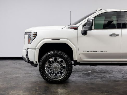 Used 2024 GMC Sierra 2500 Denali w/ Denali Reserve Package AWD/4WD image 10