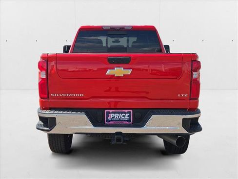 Used 2022 Chevrolet Silverado 2500 LTZ w/ LTZ Plus Package image 7