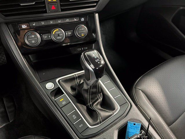 Used 2024 Volkswagen Jetta SE FWD image 30