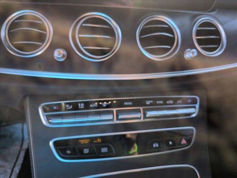 Used 2023 Mercedes-Benz E 350 4MATIC Sedan image 14